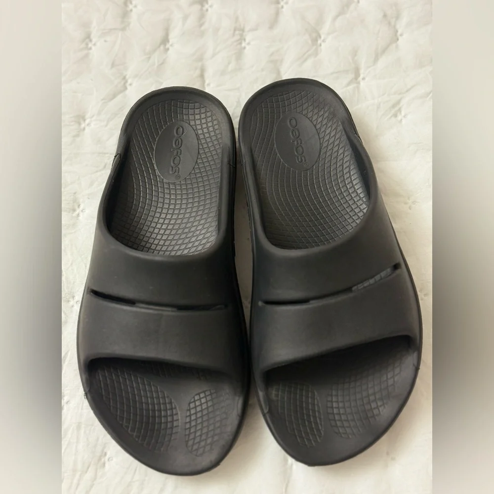 Recover In The Men's OOFOS Ooahh Slide Sandal Men Size 5 Women 7 Comfy Classic